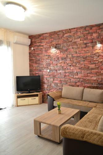 Crystal Apartment 2