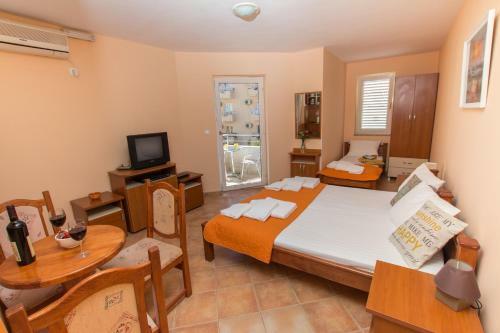 Adzic Apartments