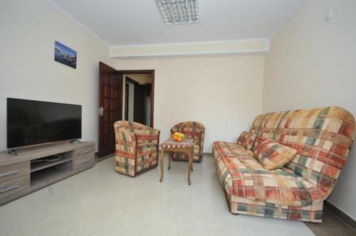 Apartments Maini