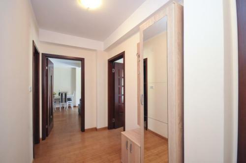 Apartments Maini