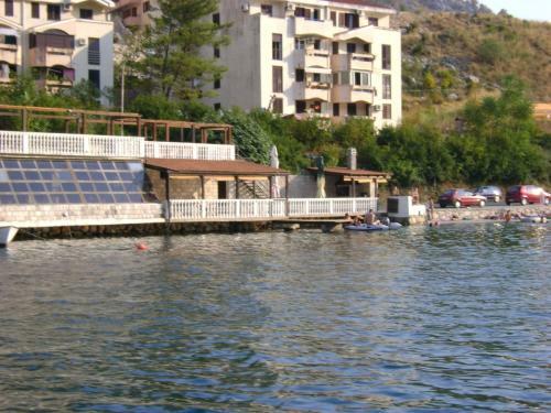 Apartments Popovic-risan