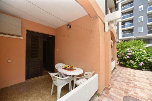 Hostal Mg Apartment