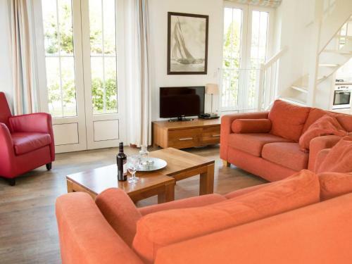 Villa Holiday Home Bungalowparck Tulp & Zee.4