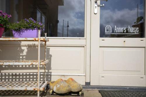 Apartamento Anne's Huisje With Private Parking