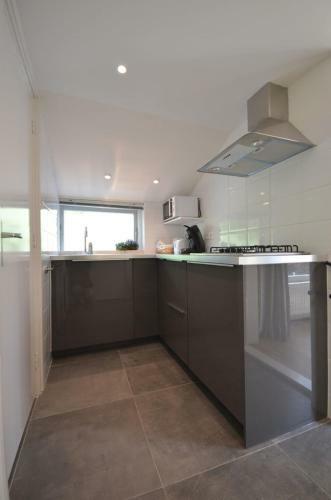 Apartamento Anne's Huisje With Private Parking