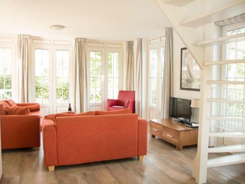 Villa Holiday Home Bungalowparck Tulp & Zee.10