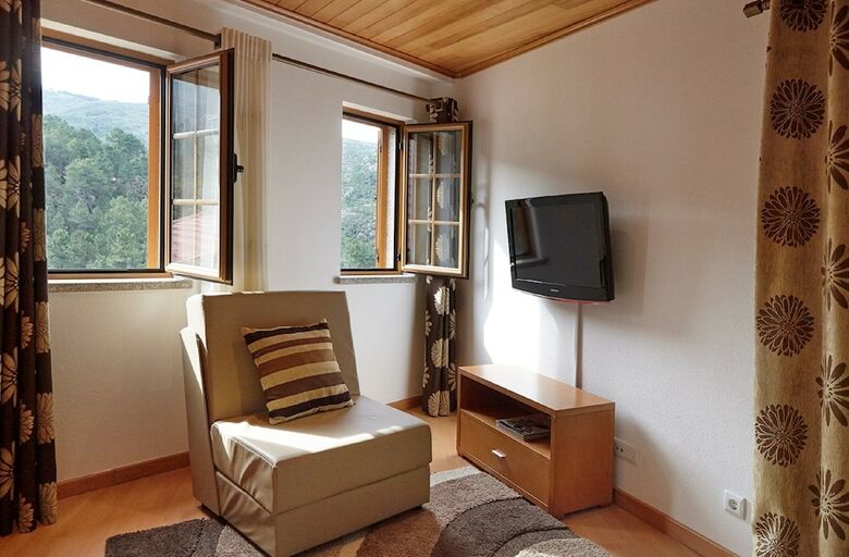 Hostal Abrigo Da Montanha - Alojamento Familiar