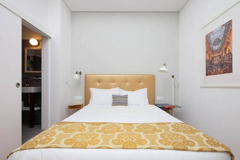 Hostal La Maison Pinheiro Guest House