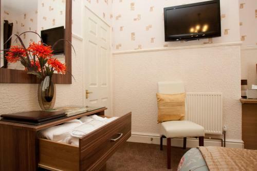 Hostal The Valentine (adult Couples Only)