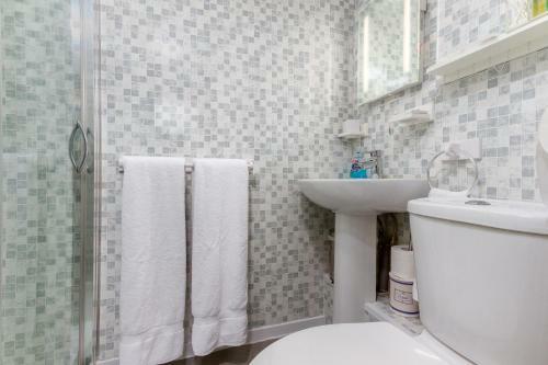 Hostal The Valentine (adult Couples Only)