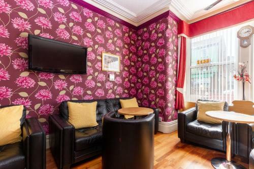 Hostal The Valentine (adult Couples Only)