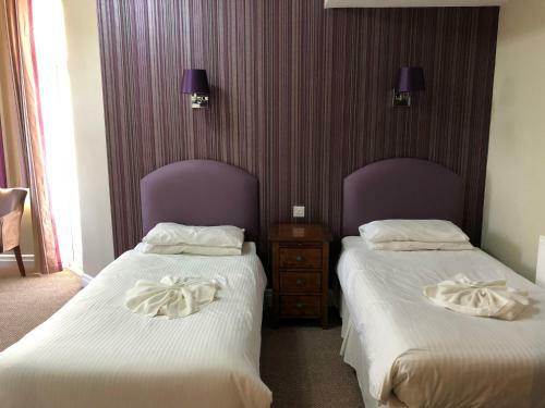 Riviera Hotel