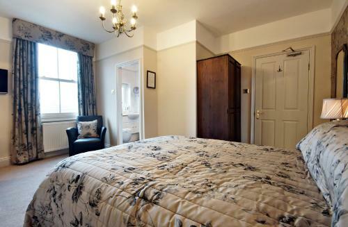 Hostal Bronte Guest House
