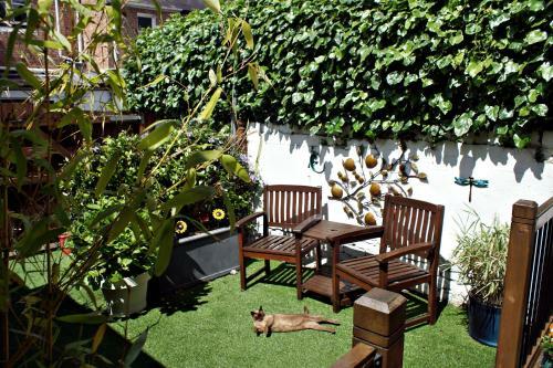 Hostal Bronte Guest House