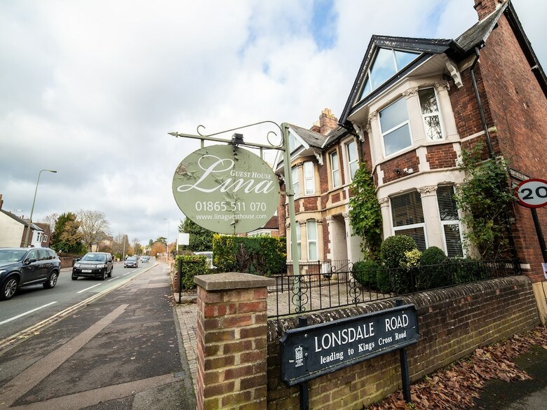 Hostal Lina Guest House