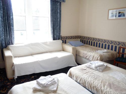 Hostal Arbour Guest House