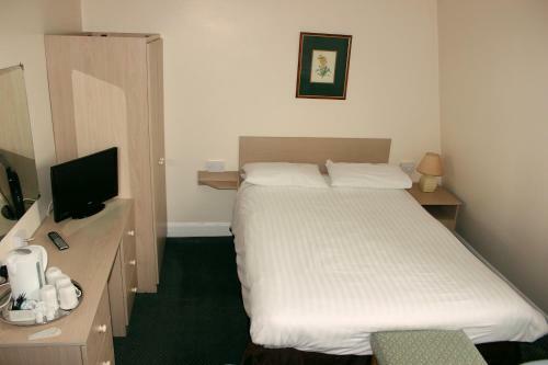 The Colwyn Hotel - Near Pleasure Beach
