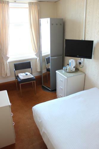 The Colwyn Hotel - Near Pleasure Beach