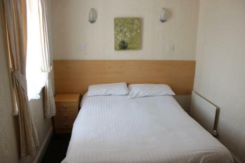 The Colwyn Hotel - Near Pleasure Beach