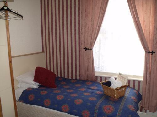 Hostal The Derby Hotel