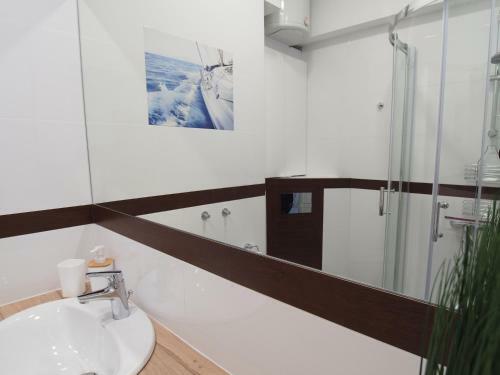 Grand-tourist Center Point Apartments