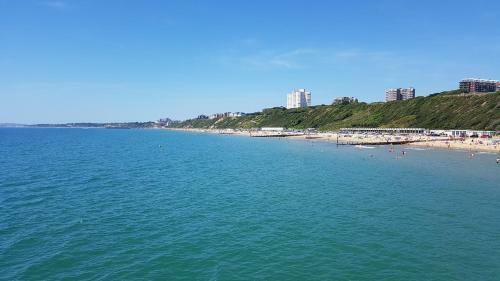 Hostal Boscombe Reef Hotel