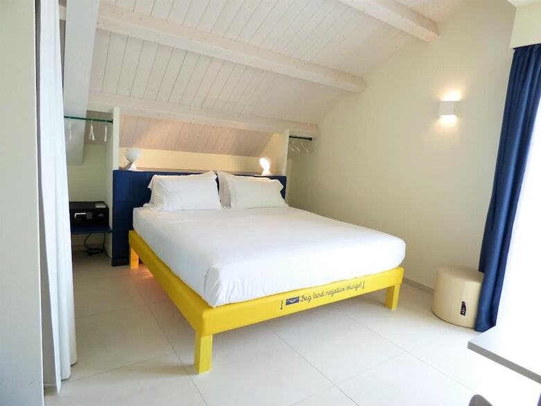 Hotel Trevi