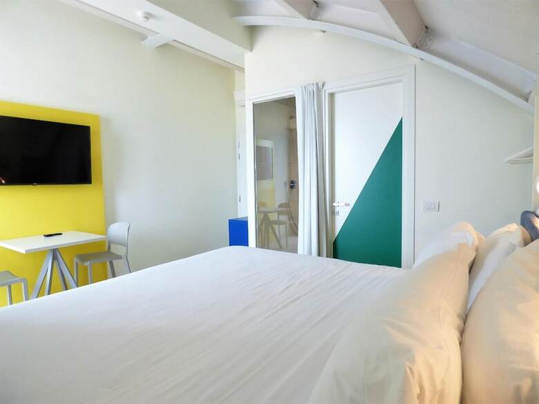Hotel Trevi
