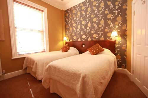 Bed & Breakfast Brentwood Guest House