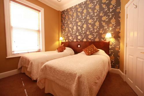 Bed & Breakfast Brentwood Guest House