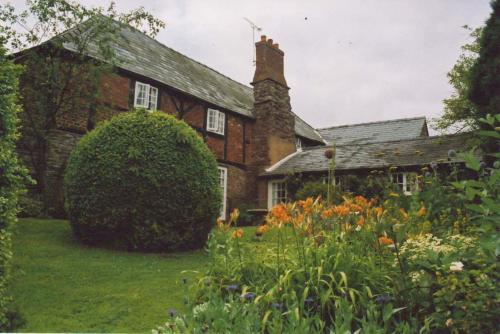 Bed & Breakfast Lower Bache House
