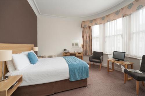 The Carlton Hotel