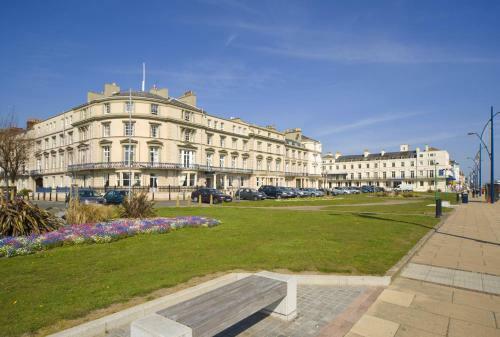 The Carlton Hotel