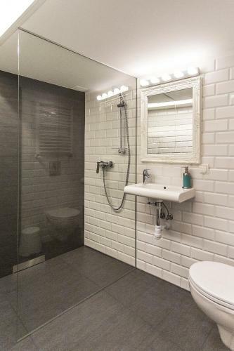 Moho L Hostel
