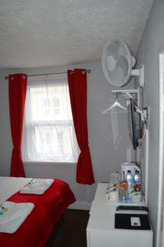 Hostal Brierley Guesthouse
