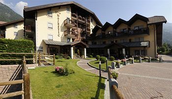Aparthotel Majestic