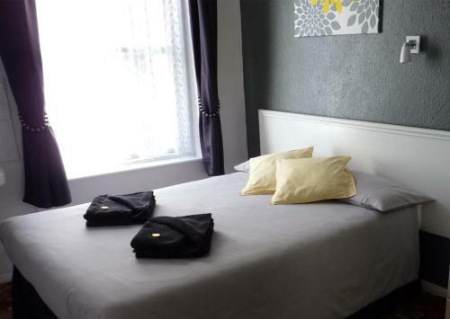 Hostal Apollo Guest House