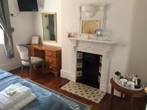 Hostal Sandsides Guest House
