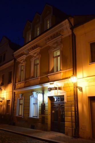 Hostal Hn�zdo Sn?