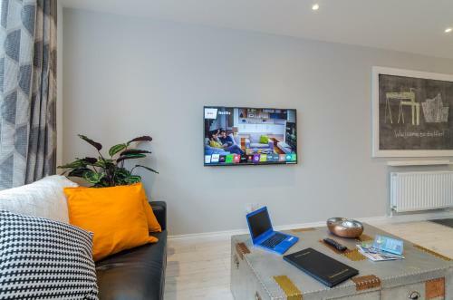 Alfred St Apartment