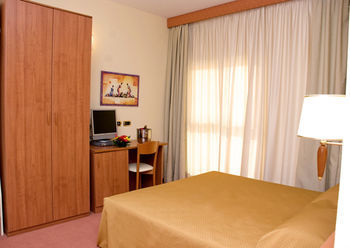 Hotel La Isla Resort