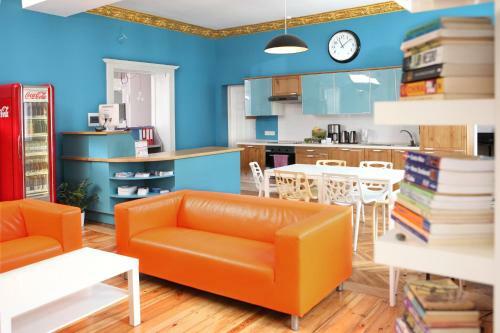 Blooms Boutique Hostel