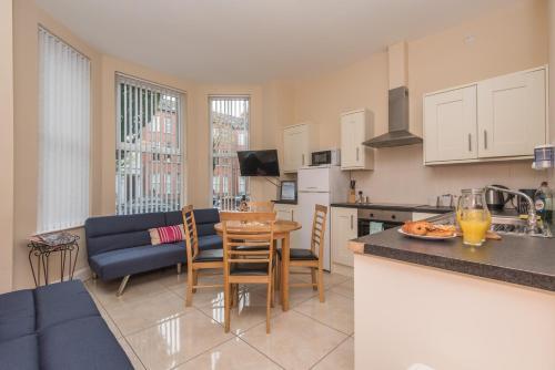Giant Serviced Apartments