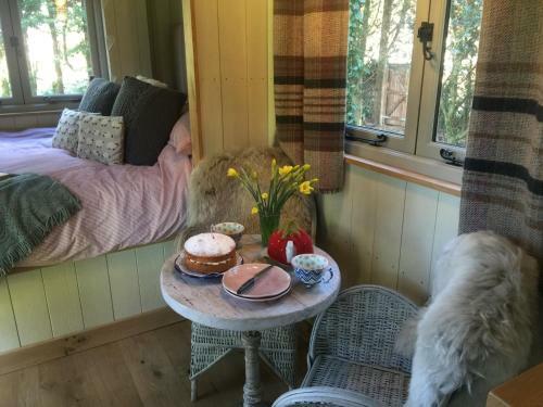 Chez Marguerite Luxury Shepherd's Hut