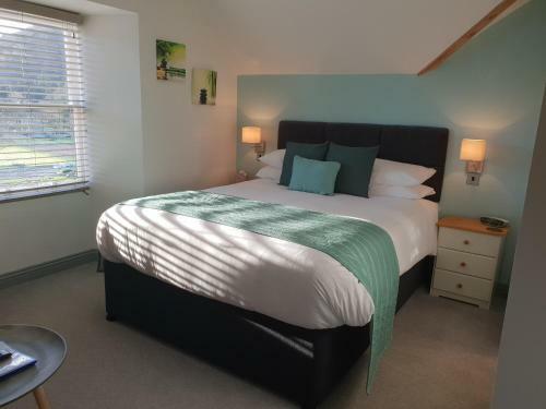 Bed & Breakfast Compston House B & B