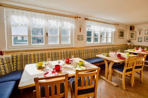 Pension & Chalet Sch�fer