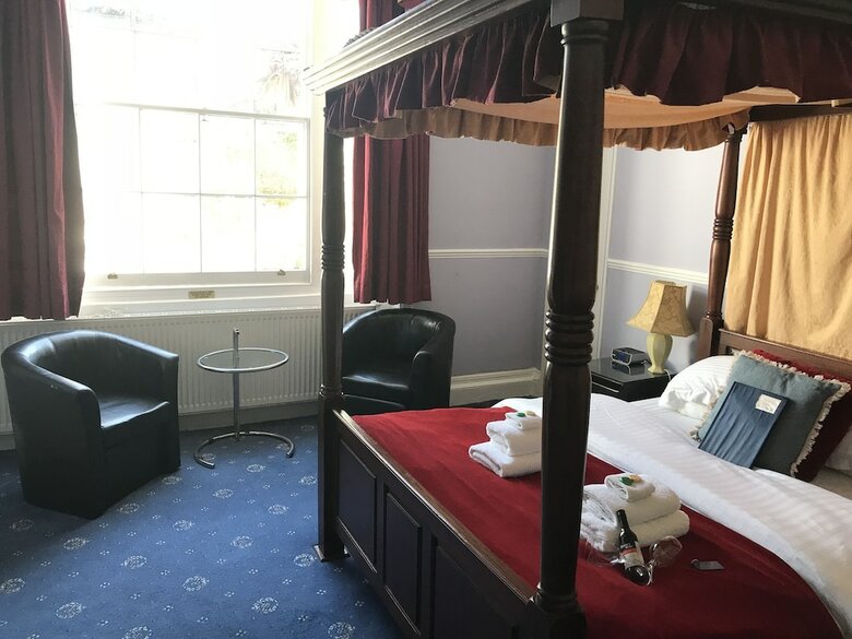 Hostal Kempfield House