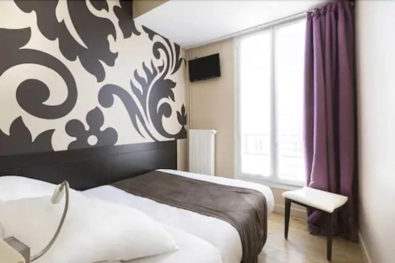 Hostal Hotel Bastille