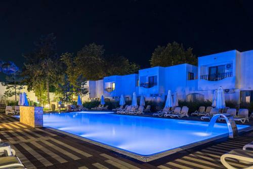 Hotel Mera Resort
