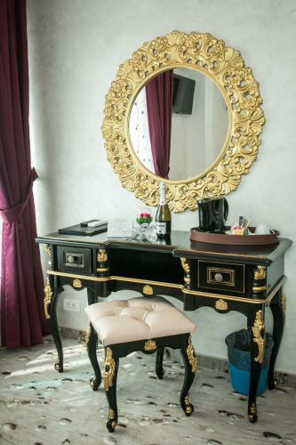 Hostal Almar Lake View